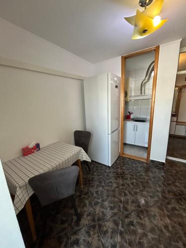 Кухня или мини-кухня в SJ Apartment
