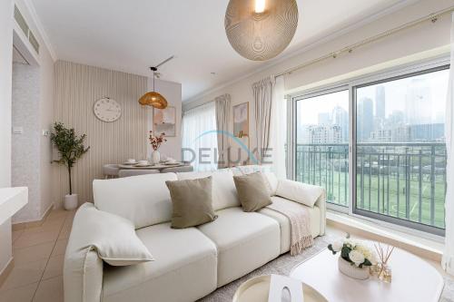 Chic Studio in Burj Views Podium, Downtown Dubai by Deluxe Holiday Homes