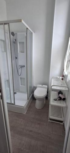 Ένα μπάνιο στο appartement central chez Eric N4