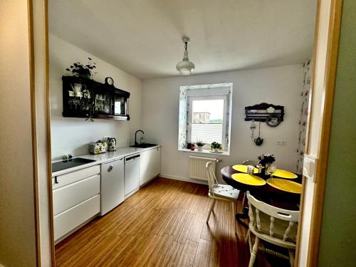 Una cocina o cocineta en Viridi