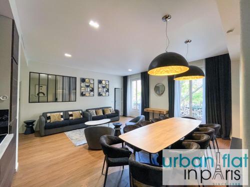 Urban Flat 119 - Spacious 5 Bedroom Flat in Paris