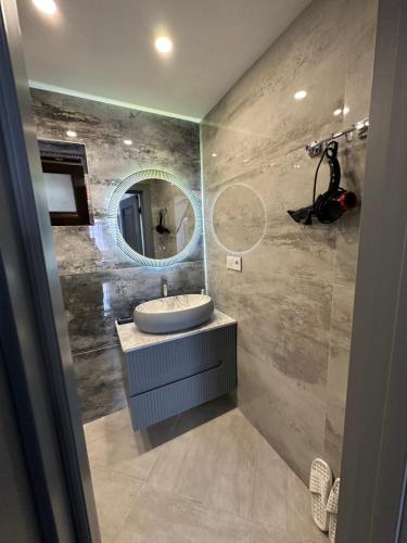 Koupelna v ubytování Qabala Gabala LUXURY Villa Hot Pool