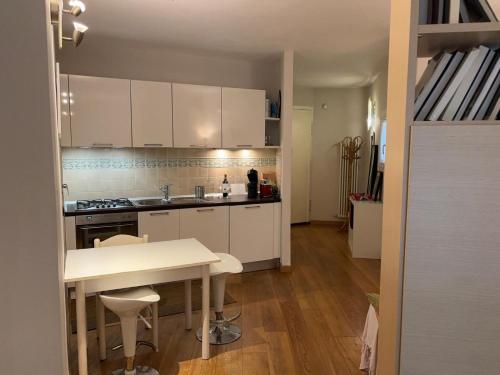 Sam's central & cosy apartment