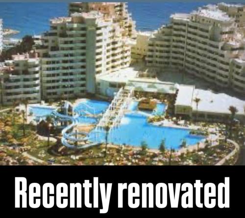 Benalmadena, Benalbeach parque acuático y mar