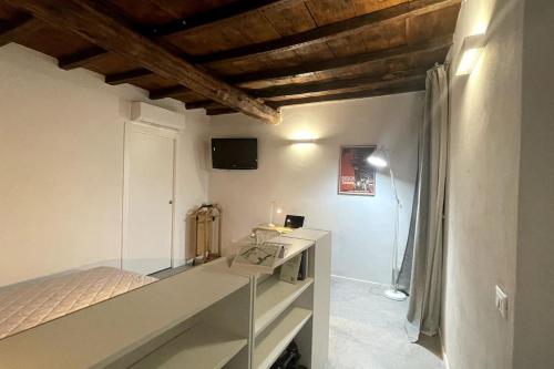 TV a/nebo společenská místnost v ubytování Tiny House