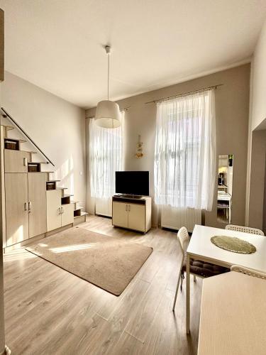 Ava Central Residence