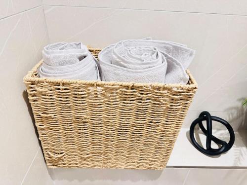 Chic Apartment E10 photo 36