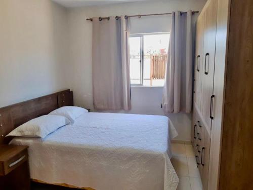 En eller flere senge i et værelse på Solaris praia, Apê amplo e aconchegante em Luís Correia PI