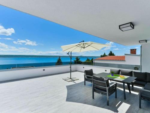 Imagine din galeria proprietății Modern Villa Futura with pool în Jasenice