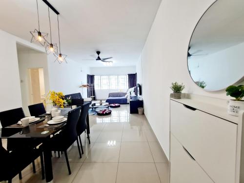 Η κουζίνα ή μικρή κουζίνα στο Koi 2 Room 7 Guest Puchong Jaya Puchong IOI Sunway Lagoon Pyramid Bkt Jalil Pavilion Bkt Jalil Stadium