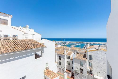Holiday apartment with Sea views in Puerto Banus