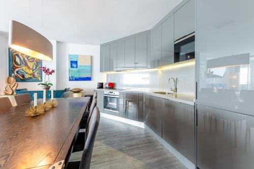 Holiday apartment with Sea views in Puerto Banus
