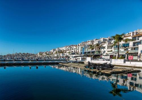 Holiday apartment with Sea views in Puerto Banus