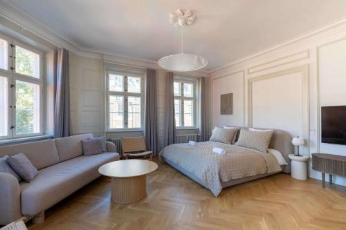 Posezení v ubytování Spacious Apartment on Lively & Vibrant Street