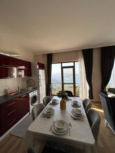 Kuchyň nebo kuchyňský kout v ubytování Trabzon Mountain View