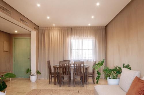 Χώρος καθιστικού στο Large Stylish Condo Central Gueliz with Pool Access