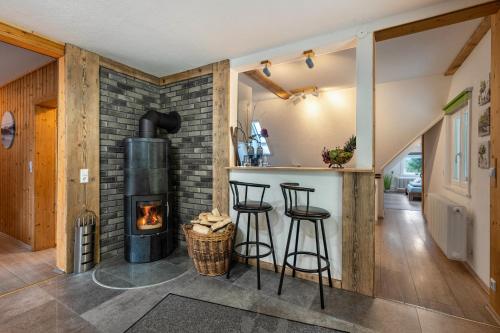 Η κουζίνα ή μικρή κουζίνα στο Schwarzwald Chalet - Karlshütte