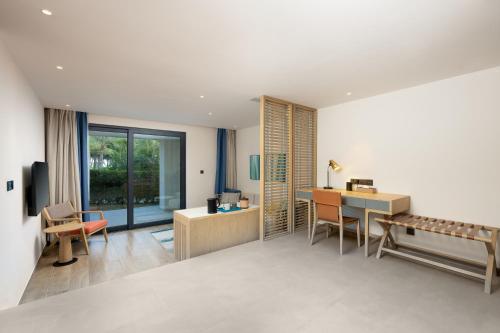 Posezení v ubytování Holiday Inn Hainan Xiangshui Bay by IHG