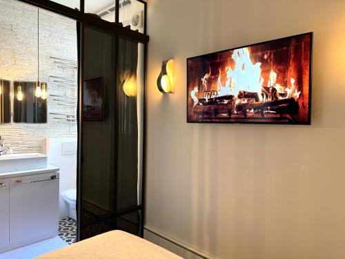 MONTMARTRE ROMANTIC, Bed & Breakfast - Paris