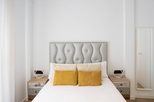 Private & Pool Goyeneta Sevilla Urban Apartment