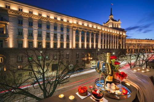 Free Parking And Parliament Is 1 Step Away