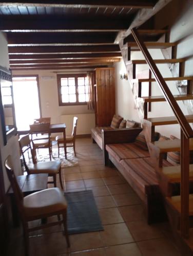 Φωτογραφία από το άλμπουμ του Alexander Houses livadi Arachovas στην Αράχωβα