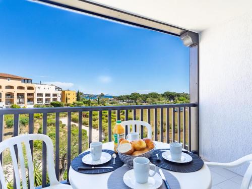 Apartment Les Marines-6 by Interhome