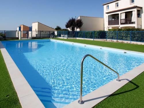 Apartment Port Saint-Jacques by Interhome