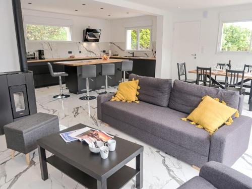 Photo de la galerie de l'établissement Holiday Home La Villa Locquirec by Interhome, à Locquirec