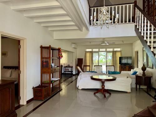 Sunset Hideaway photo 3