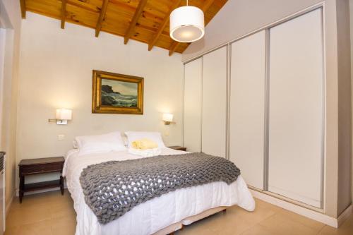 Katil atau katil-katil dalam bilik di Dos Mareas Apart Piscina Climatizada Cubierta