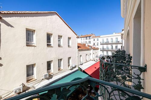 LE CASANOVA avec balcon au cœur du centre-ville