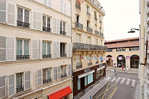 Stylish Two-Bedroom Apartment in Saint-Germain
