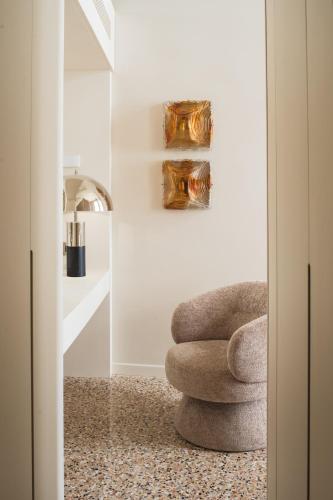 Noble Floor Art Apartment R&R photo 35
