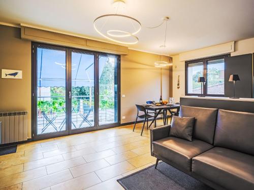 Posezení v ubytování Apartment Versilia by Interhome