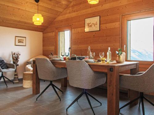 Chalet Le mayen des Veillas by Interhome
