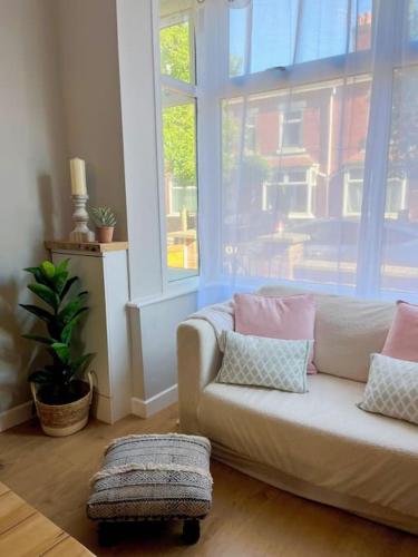 Artistic 3 bed home in Old Trafford next to MUFC photo 22