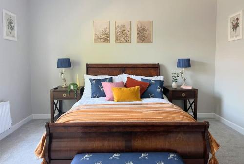 Artistic 3 bed home in Old Trafford next to MUFC photo 6