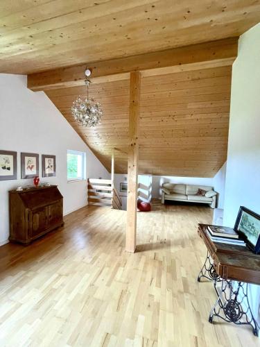 Ruang duduk di Tu Casa Chiemsee Ferienhaus