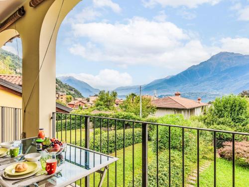 En generel udsigt til bjerge eller udsigt til bjerge taget fra lejligheden