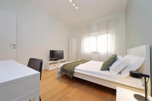 Modern Family Apartment