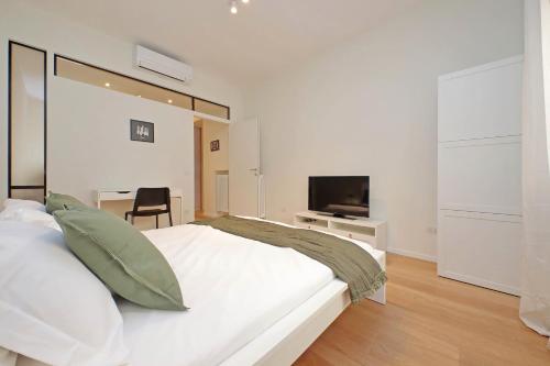Modern Family Apartment