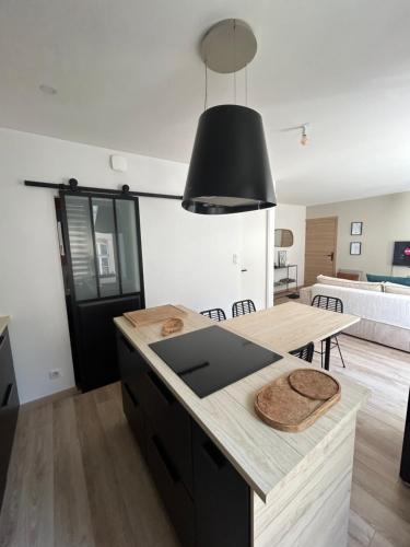 Η κουζίνα ή μικρή κουζίνα στο Champi appartement