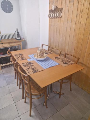 Traditional Ski Chalet in Wengen - Ground Floor