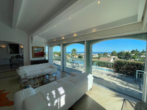 Luxe et calme avec vue mer panoramique à Antibes