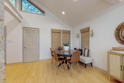 Fotografie z fotogalerie ubytování Lilly Bell Villa v destinaci Three Oaks