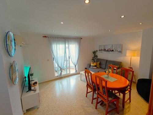 A kitchen or kitchenette at Seabreeze Lighthouse Apartment