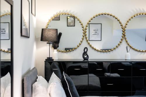 Anfield Cosy Stays - Close to Stadium - Sleeps 14 photo 34