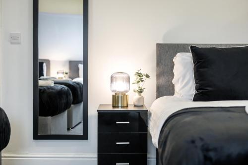 Anfield Cosy Stays - Close to Stadium - Sleeps 14 photo 28
