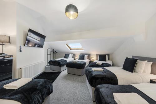 Anfield Cosy Stays - Close to Stadium - Sleeps 14 photo 13